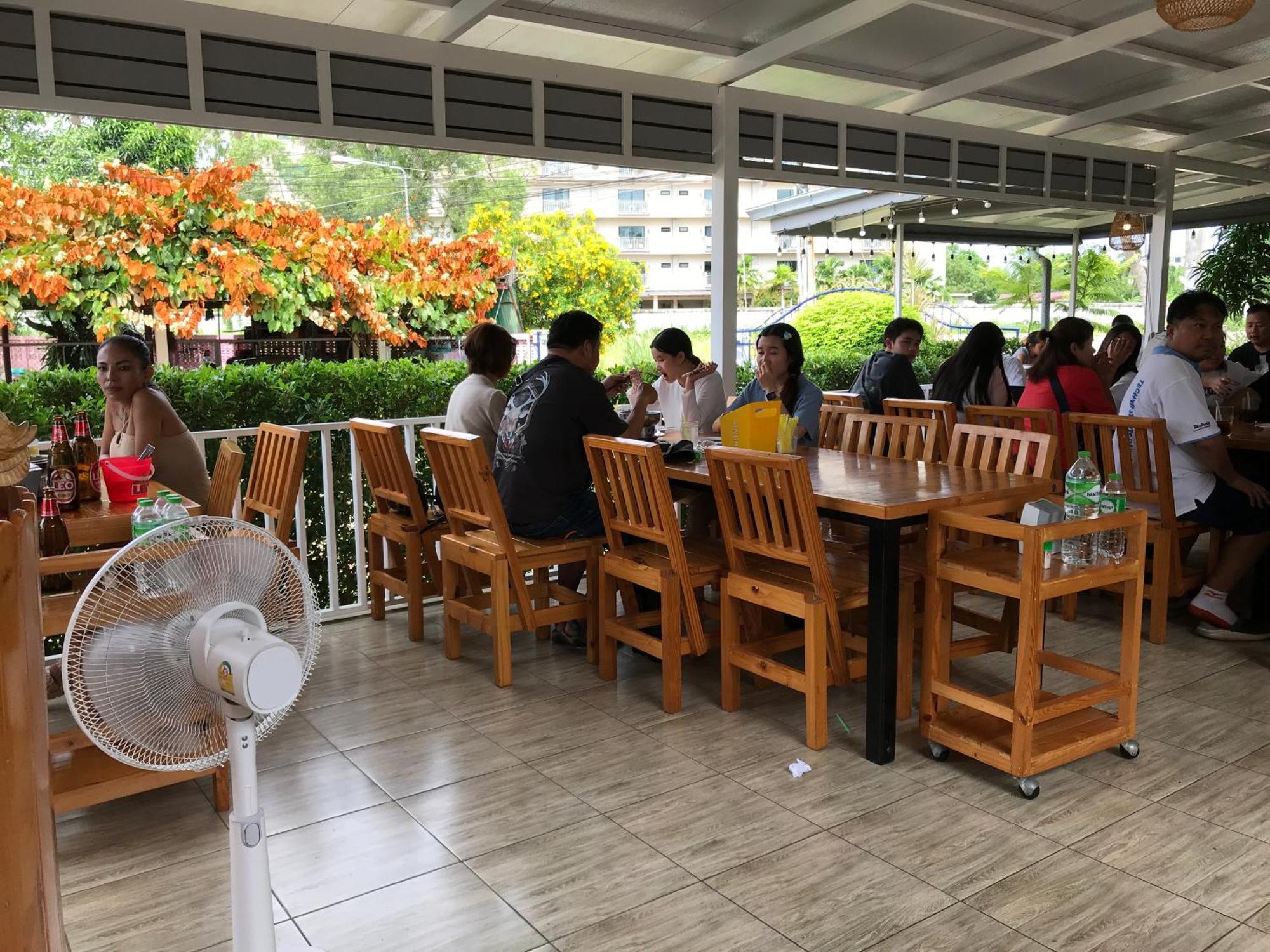 Grand Florida芭提雅带免费游泳池温泉和健身房和办公区水上花园公寓e208 Jomtien Beach Zewnętrze zdjęcie